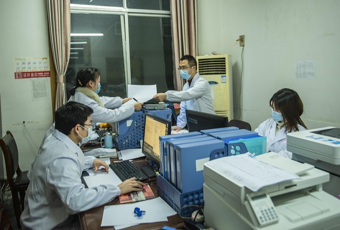 深夜12点还在工作.jpg 深夜12点还在工作.jpg